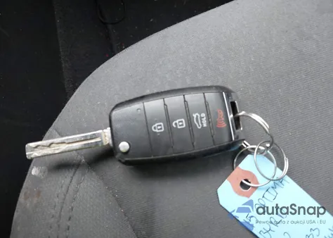 2015 Kia Optima Lx z USA, uszkodzony, nr VIN 5XXGM4A79FG415900